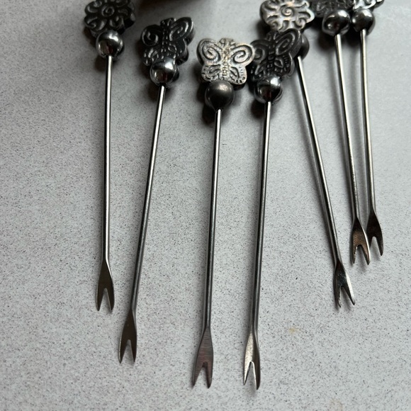 Pier one olive or fruit skewers set (8) silver color 4” - Picture 5 of 7
